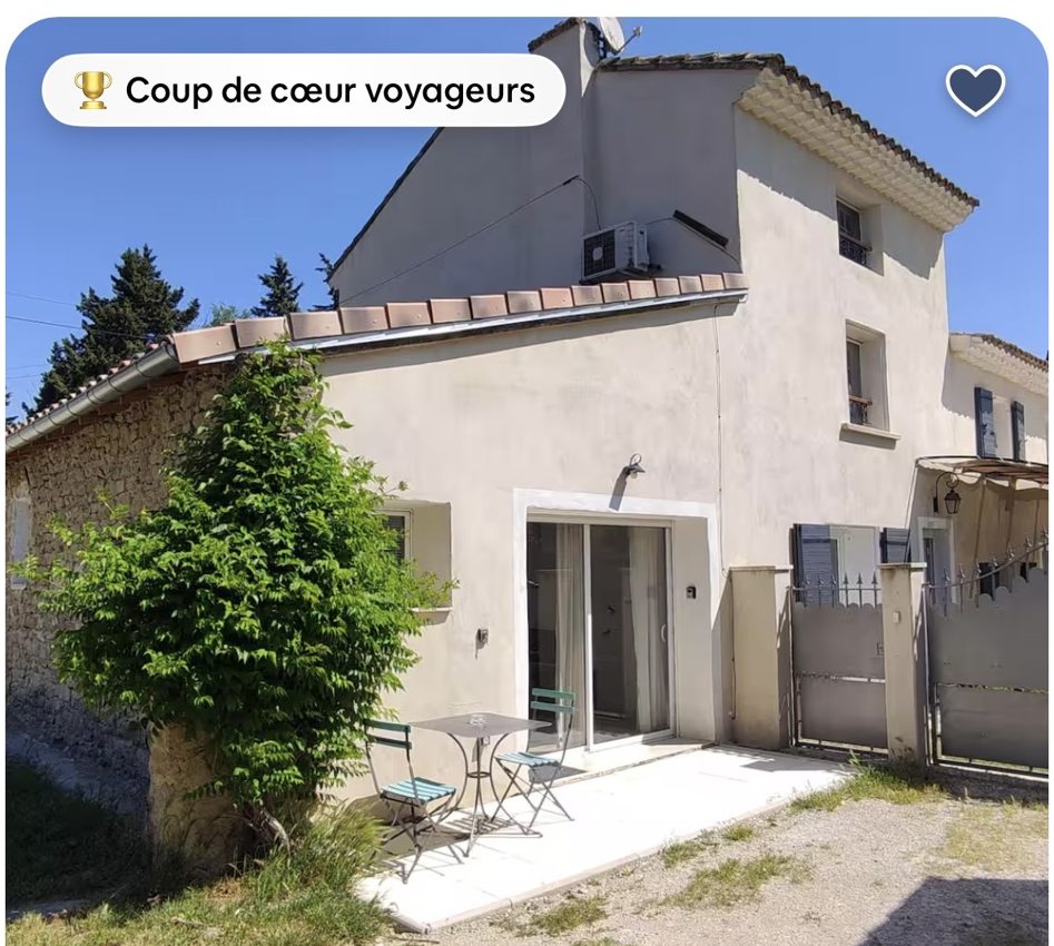 Terrasse de l’appartement T2 à Sarrians